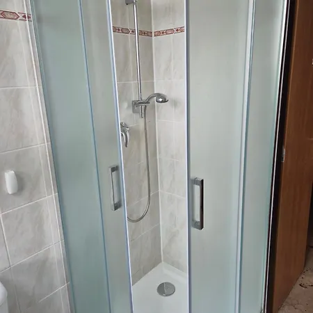 Konukevi U Skokovske Baby Žehrov